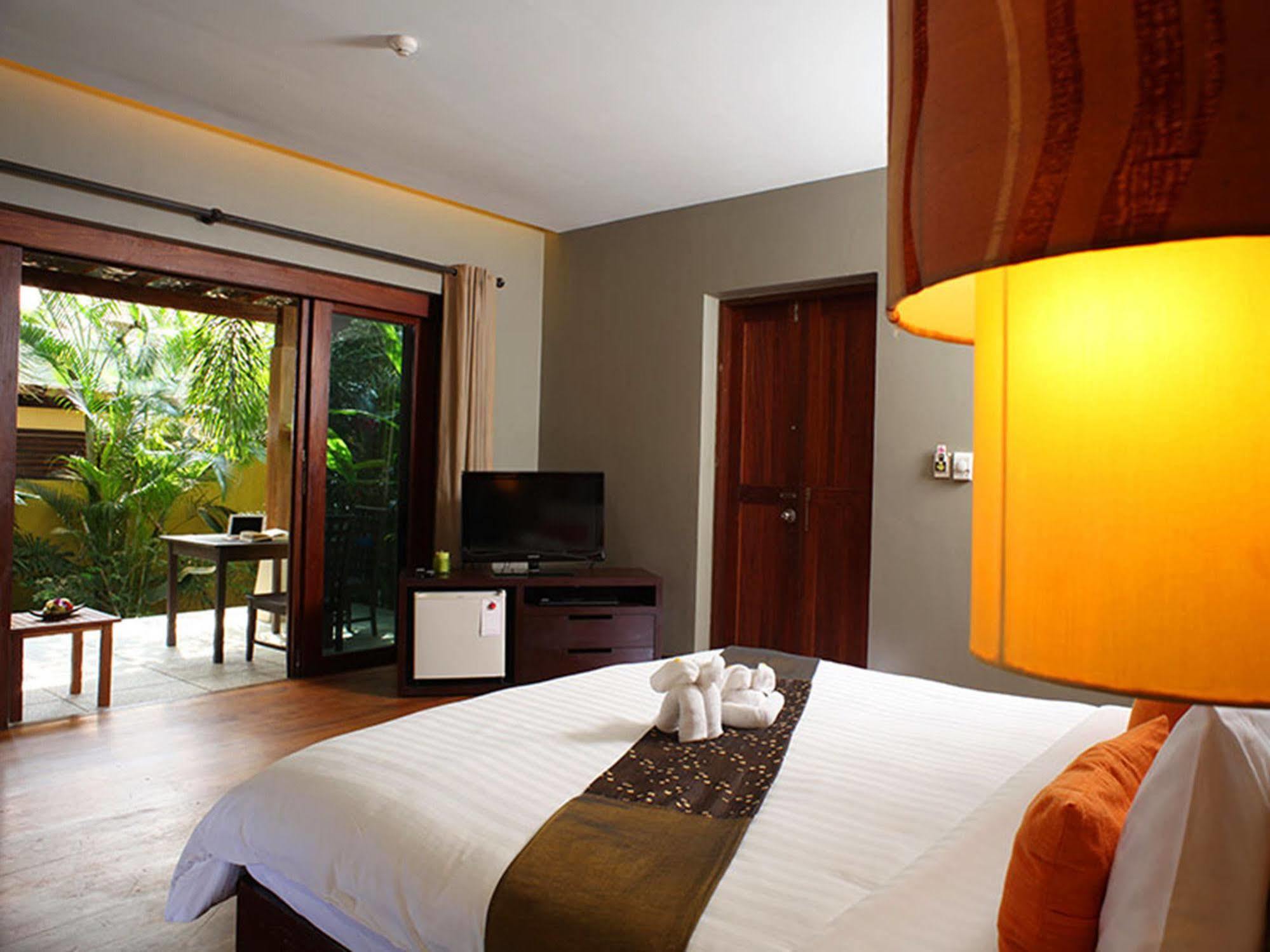 Chongfah Beach Resort Khaolak - Sha Extra Plus Khao Lak Exterior photo